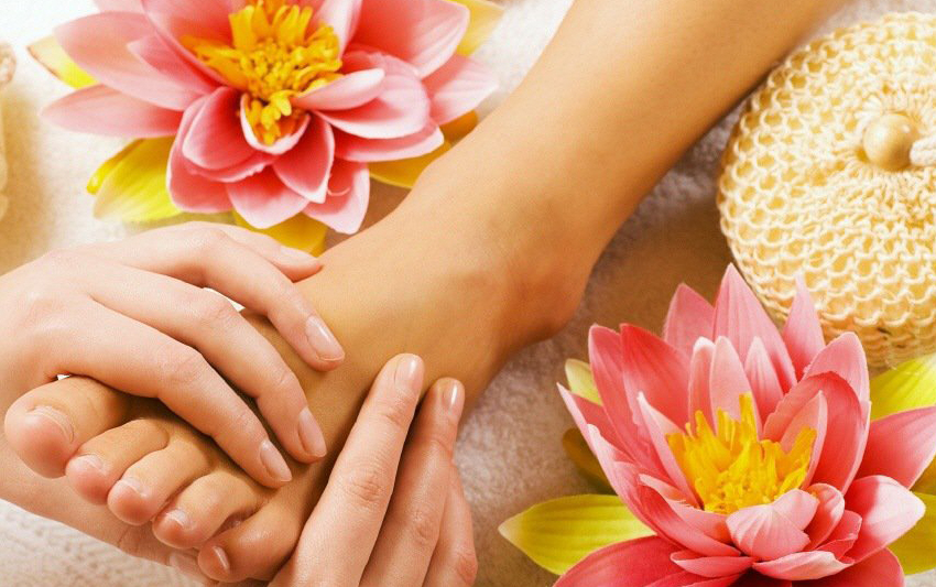 Massage chân tại nhà với 5 bước đơn giản, hiệu quả