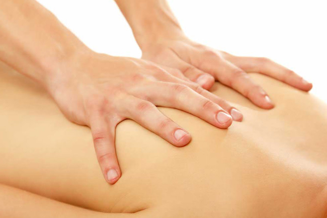 Phương pháp massage Thái điều trị đau lưng hiệu quả